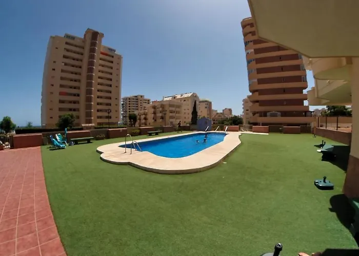 Poseidon Frente A La Playa * 丰希罗拉