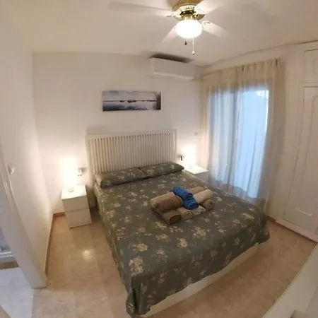 Poseidon Frente A La Playa Апартаменты *